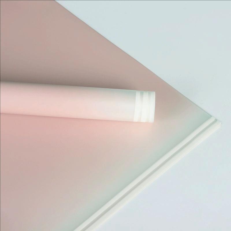 MYHC-54 Pellicola per imballaggio di fiori in plastica a colori sfumati con doppia linea bianca su un lato