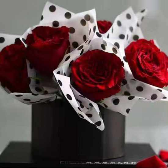 Carta da regalo con fiori in cotone foderato a pois MYHC-58