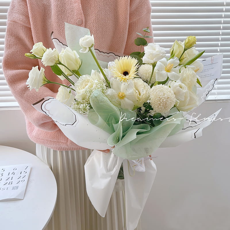 Carta da regalo per fiori in pellicola di gelatina di petali