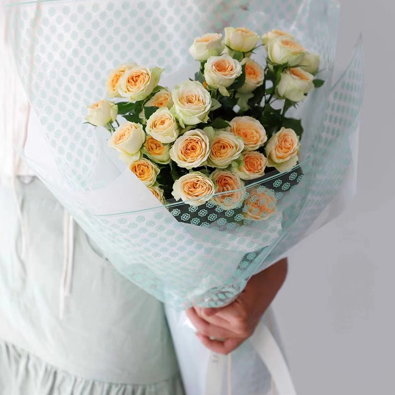 Pellicola avvolgente per fiori in plastica traslucida