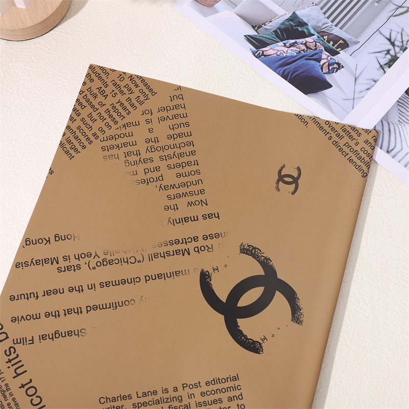 Carta da regalo marca Chanel