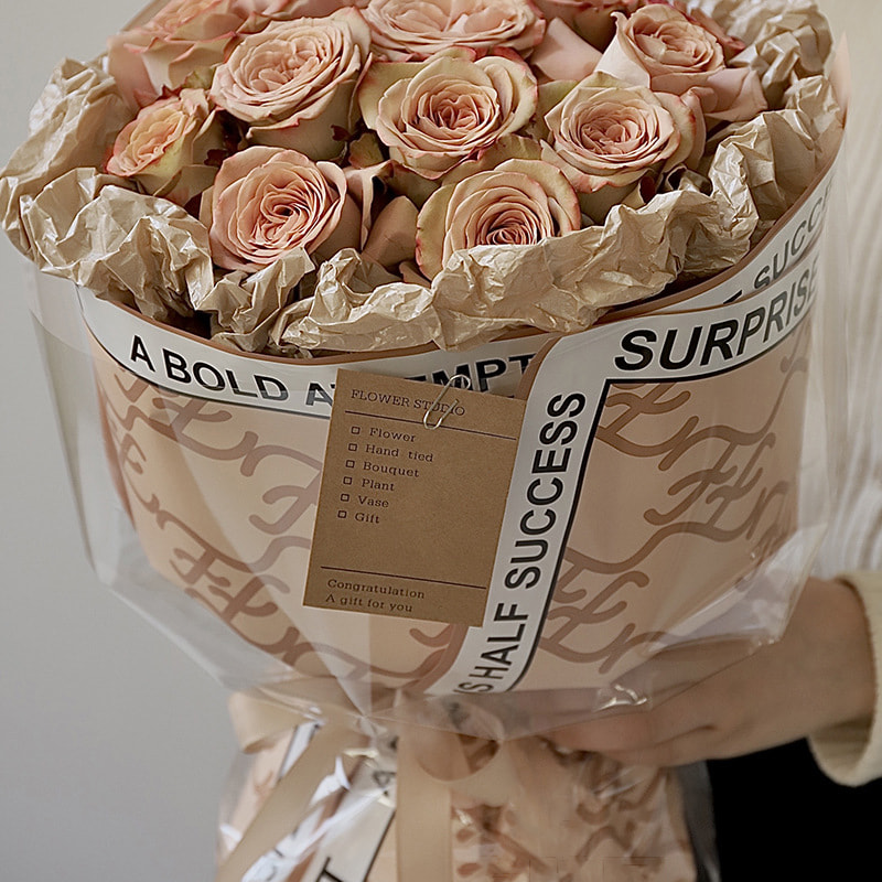 Carta da regalo per fiori di marca Hera in una varietà di colori