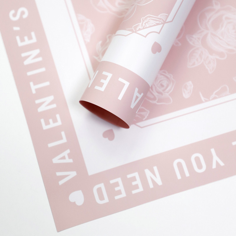 Carta da regalo con fiori con motivo rosa