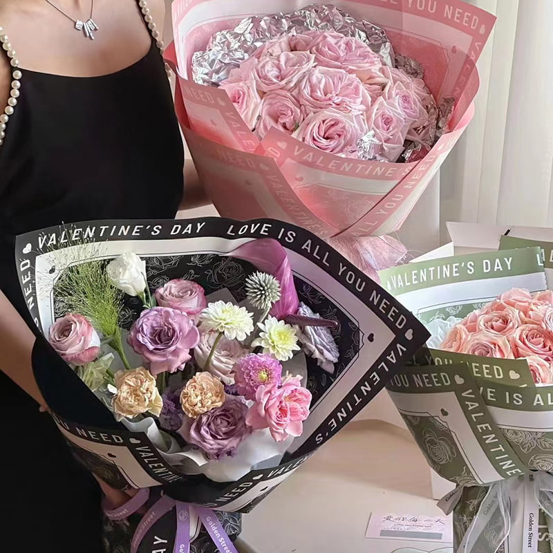 Carta da regalo con fiori con motivo rosa