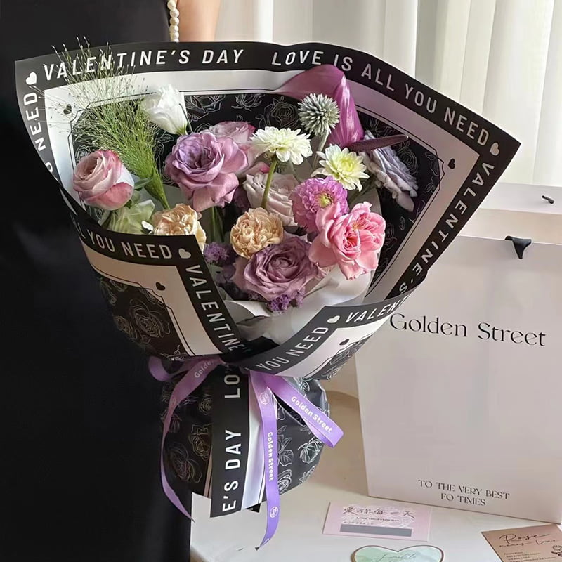 Carta da regalo con fiori con motivo rosa