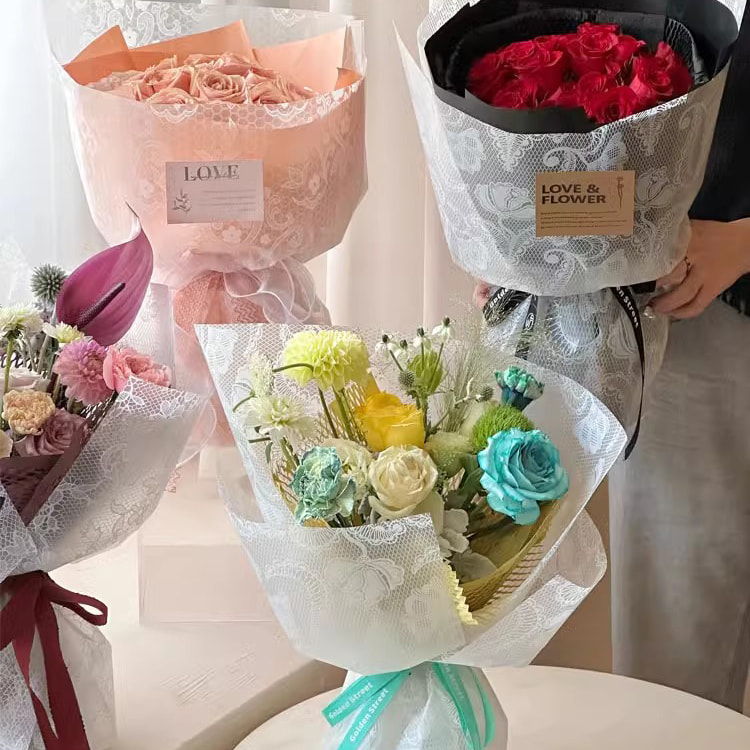 Carta da regalo con fiori Nuosha in vari modelli e stili