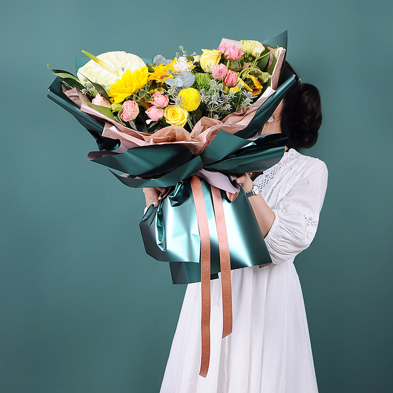 Carta da regalo per bouquet di ombretti leggeri in metallo pesante
