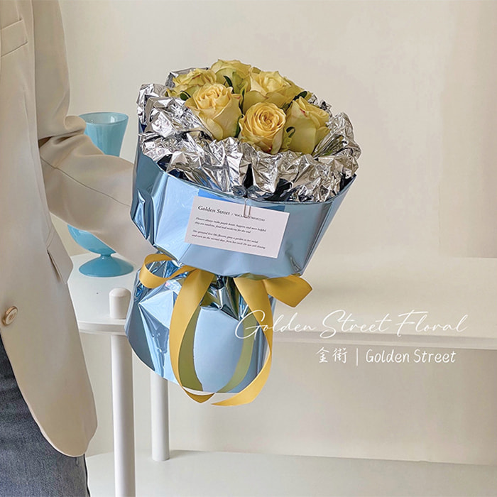 Carta da regalo per bouquet specchiata in tinta unita